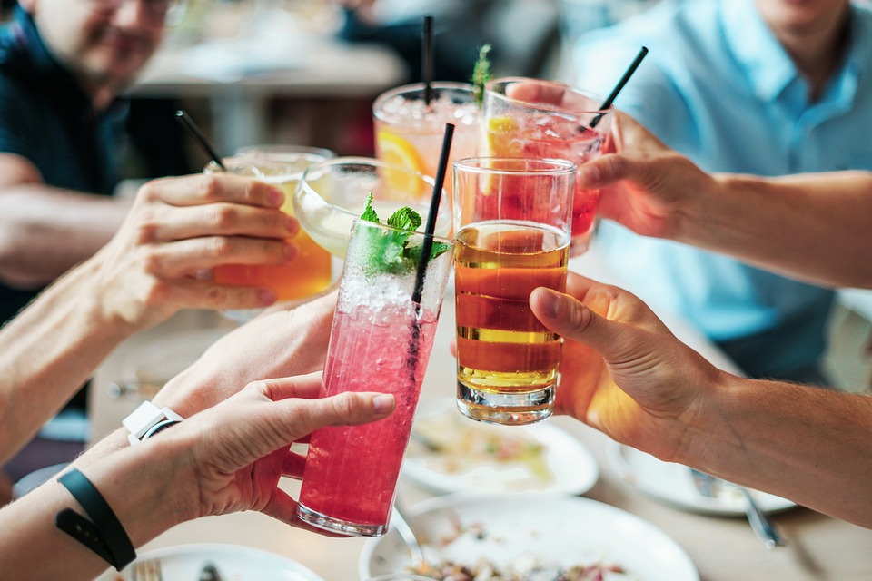 Cócteles con alcohol para fiestas