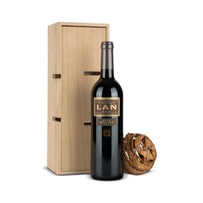 Especialisimo Lote Navidad Bodega Nº582 - Vino Gran Reserva LAN + Botellero de Madera
